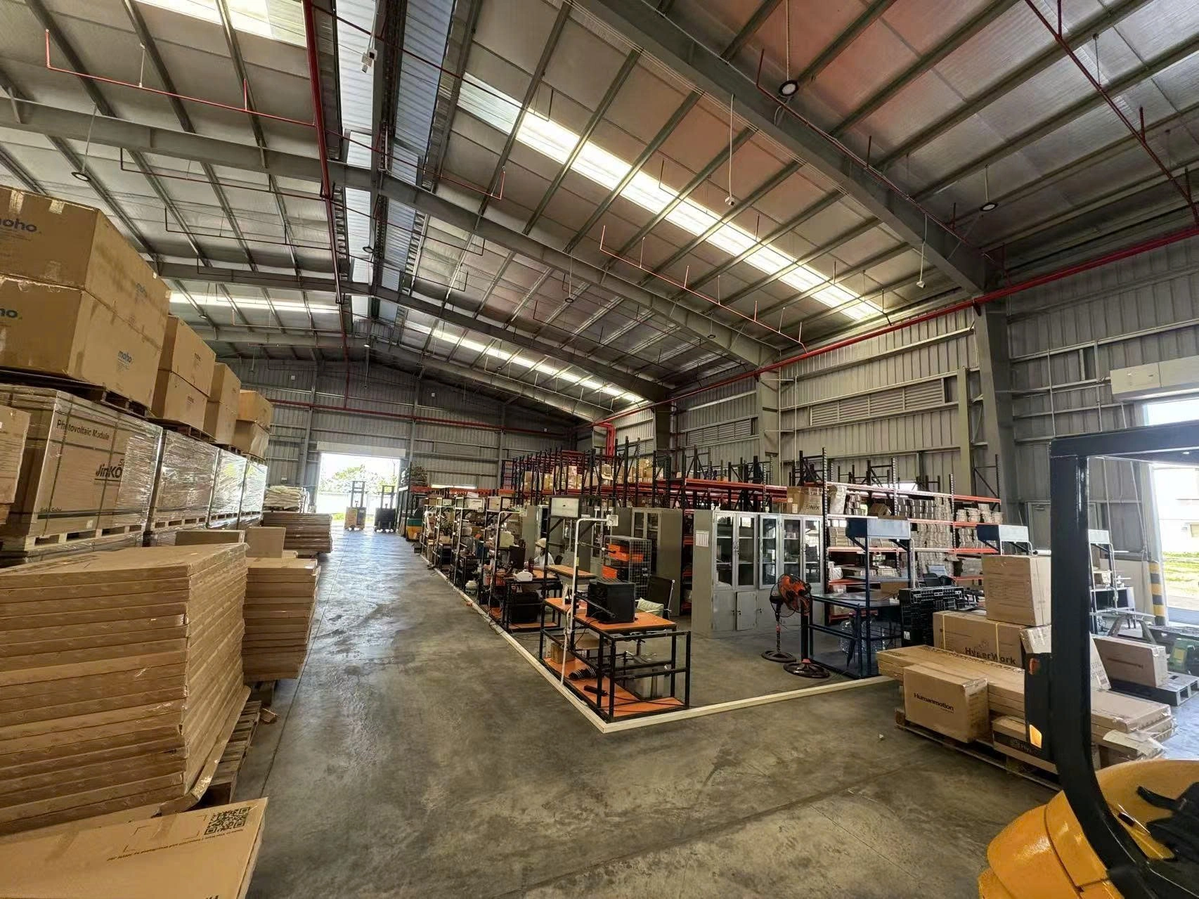Không gian bên trong kho KEC tại Hà Nội